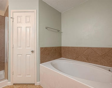 3214 Northgate Court - Photo Thumbnail 13