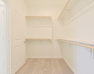 21510 Banpo Bend Drive - Photo Thumbnail 11