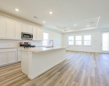 21510 Banpo Bend Drive - Photo Thumbnail 2