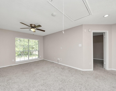 1335 Crescent Parkway Court - Photo Thumbnail 40