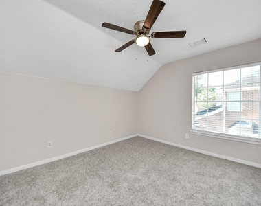 1335 Crescent Parkway Court - Photo Thumbnail 35