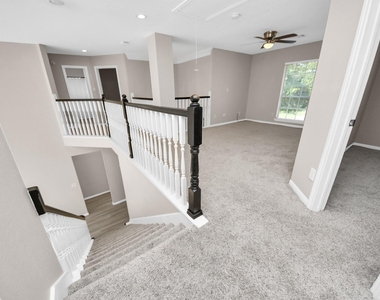1335 Crescent Parkway Court - Photo Thumbnail 32
