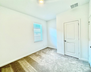 21823 White Stone Creek Dr - Photo Thumbnail 11