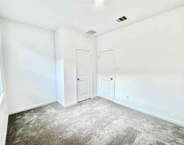 21823 White Stone Creek Dr - Photo Thumbnail 12