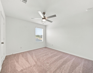 618 Amber Falls Drive - Photo Thumbnail 16