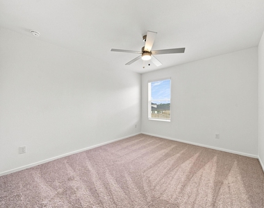 618 Amber Falls Drive - Photo Thumbnail 17
