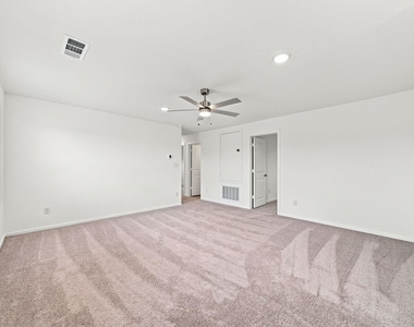 618 Amber Falls Drive - Photo Thumbnail 13