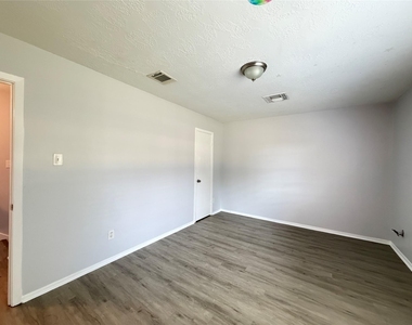 11545 Beechnut Street - Photo Thumbnail 15