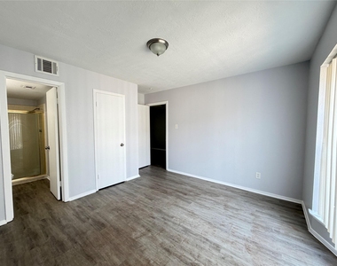 11545 Beechnut Street - Photo Thumbnail 6