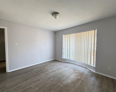 11545 Beechnut Street - Photo Thumbnail 5