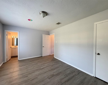 11545 Beechnut Street - Photo Thumbnail 14