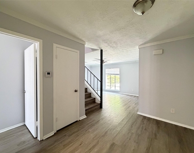 11545 Beechnut Street - Photo Thumbnail 4