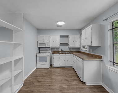 9410 Rosehaven Drive - Photo Thumbnail 13