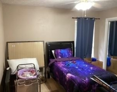 4626 Stonemede Drive - Photo Thumbnail 15