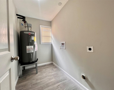 928 John Alber Road - Photo Thumbnail 6