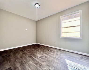928 John Alber Road - Photo Thumbnail 10