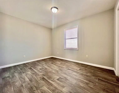 928 John Alber Road - Photo Thumbnail 9