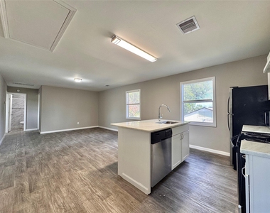 928 John Alber Road - Photo Thumbnail 3