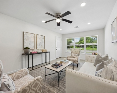 4017 Woodfin Street - Photo Thumbnail 4