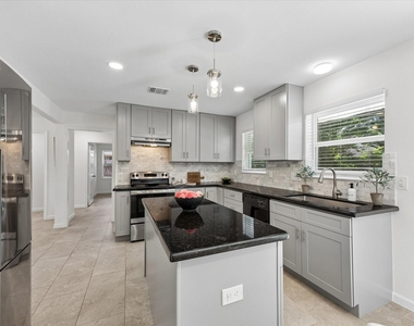 4017 Woodfin Street - Photo Thumbnail 8
