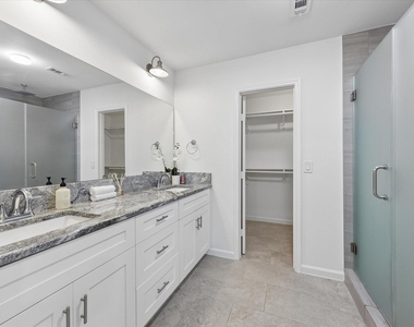 4017 Woodfin Street - Photo Thumbnail 13