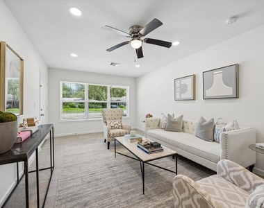 4017 Woodfin Street - Photo Thumbnail 2
