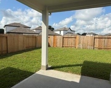 4042 Bay Court - Photo Thumbnail 6