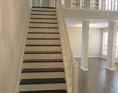 3311 Golden Willow Drive - Photo Thumbnail 19
