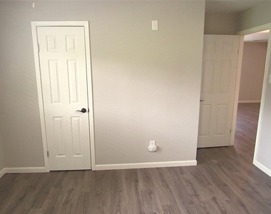 3311 Golden Willow Drive - Photo Thumbnail 30