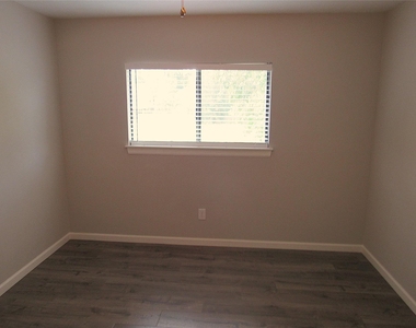 3311 Golden Willow Drive - Photo Thumbnail 23