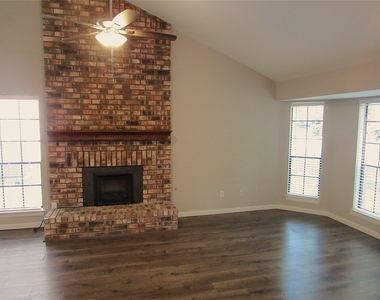 3311 Golden Willow Drive - Photo Thumbnail 5