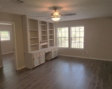 3311 Golden Willow Drive - Photo Thumbnail 20