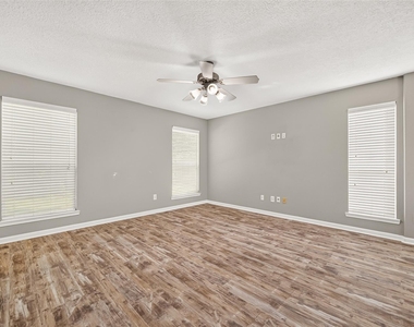 5437 N Buffalo Circle - Photo Thumbnail 5