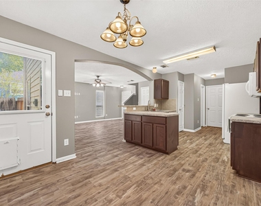 5437 N Buffalo Circle - Photo Thumbnail 7