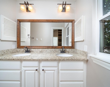 4134 Childress Street - Photo Thumbnail 14