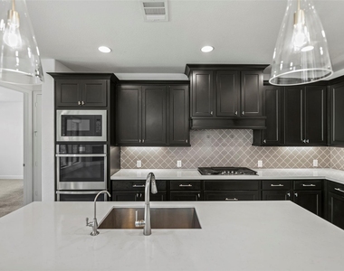 28946 Parker Ridge Drive - Photo Thumbnail 10