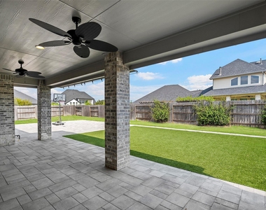 28946 Parker Ridge Drive - Photo Thumbnail 17