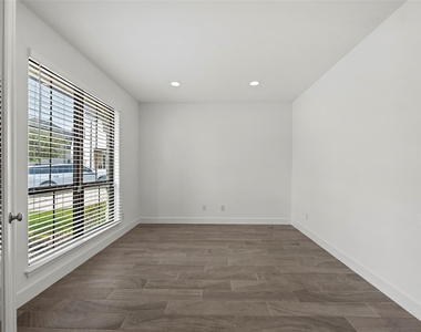 28946 Parker Ridge Drive - Photo Thumbnail 3