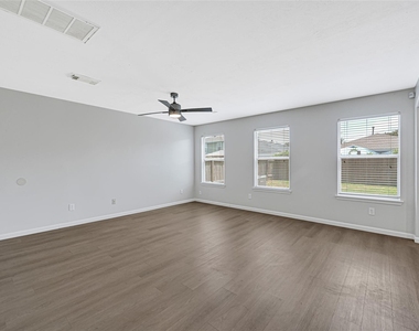 21238 Wortham Oaks Drive - Photo Thumbnail 9