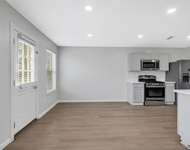 21238 Wortham Oaks Drive - Photo Thumbnail 12