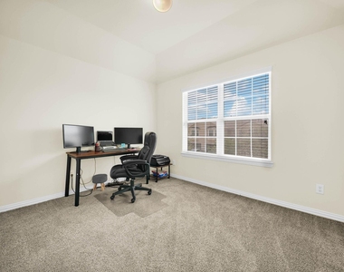5112 Gable Lane - Photo Thumbnail 13