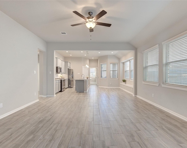 6022 Bristol Spur Lane - Photo Thumbnail 9