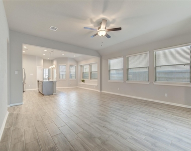 6022 Bristol Spur Lane - Photo Thumbnail 8