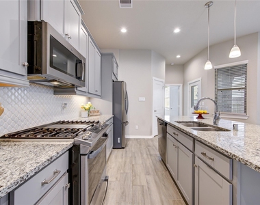 6022 Bristol Spur Lane - Photo Thumbnail 11