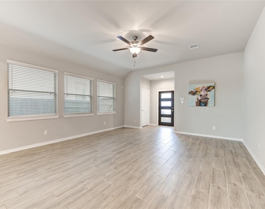 6022 Bristol Spur Lane - Photo Thumbnail 6