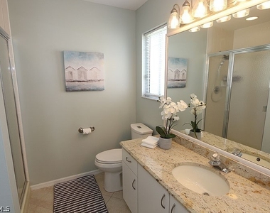 7812 Emerald Circle - Photo Thumbnail 5