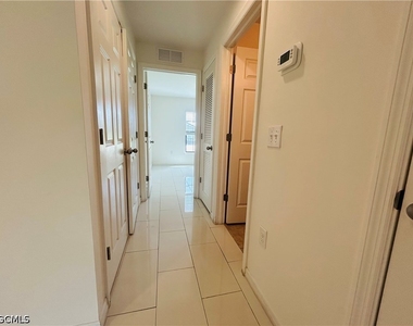 745 Evening Shade Lane - Photo Thumbnail 11