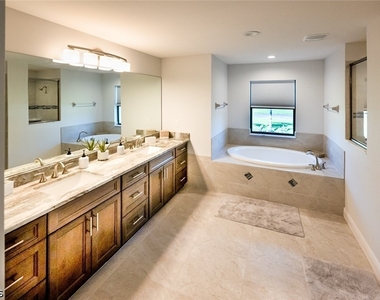 2906 Se 8th Avenue - Photo Thumbnail 11