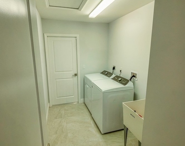 2906 Se 8th Avenue - Photo Thumbnail 18