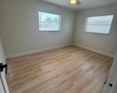5305 Cocoa Court - Photo Thumbnail 17